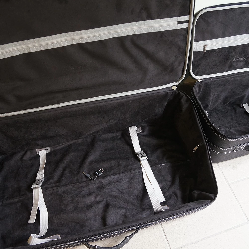 Aston Martin V8 Vantage Coupé Kofferset Hinterer Kofferraum 4-tlg. 5 Aston Martin V8 Vantage Coupé Kofferset Hinterer Kofferraum 4-tlg. – Bild 5