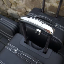 Aston Martin Vantage V8 Coupé 2018 + 2024 Kofferset Kofferraum 3-tlg. -Ausgewählte Reisespeichergeschäfte 1048215 1712