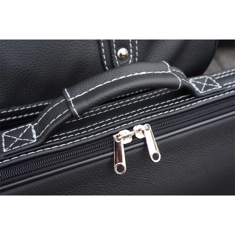 Aston Martin 2-tlg. Taschenset Rückbank 3 Aston Martin 2-tlg. Taschenset Rückbank – Bild 3