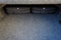 Ford Mustang VI Cabrio Ab 2014 (EU-Version) - 2-tlg. Kofferset Zusatzkoffer Kofferraum - Rote Naht -Ausgewählte Reisespeichergeschäfte 1050160 4 Art 41