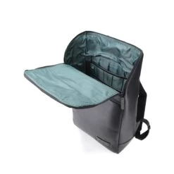 JOST STOCKHOLM Daypack Rucksack 2.0 - Schwarz 14 JOST STOCKHOLM Daypack Rucksack 2.0 - Schwarz -Ausgewählte Reisespeichergeschäfte 1051440 4700001 Stockholm 5